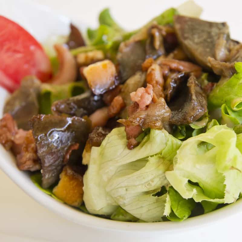 Salat-Gesiers-Sardinen